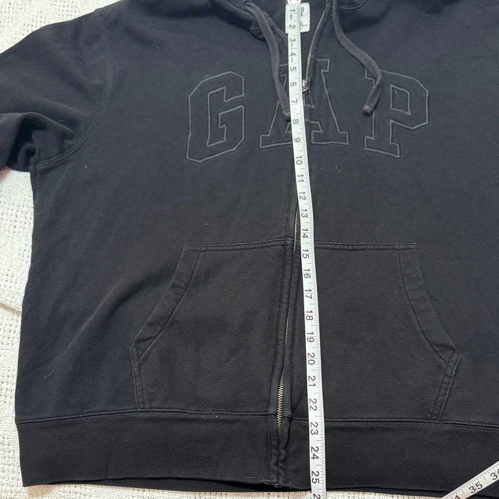 GAP Black Hoodie with Subtle Logo - Picture 5 of 5